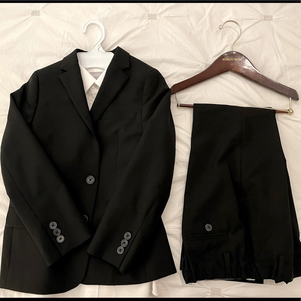 Boys’ Size 7 Suit